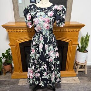Vintage S.G. Gilbert floral cottagecore black pink dress puff sleeves size 10